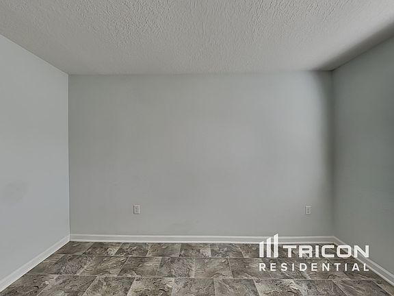 5th image of 1500 Liberty Day Ct