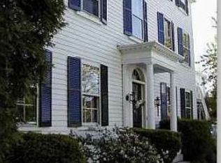 48 Pleasant St, Marblehead, MA 01945
