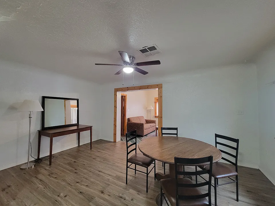 801 N Date St #7