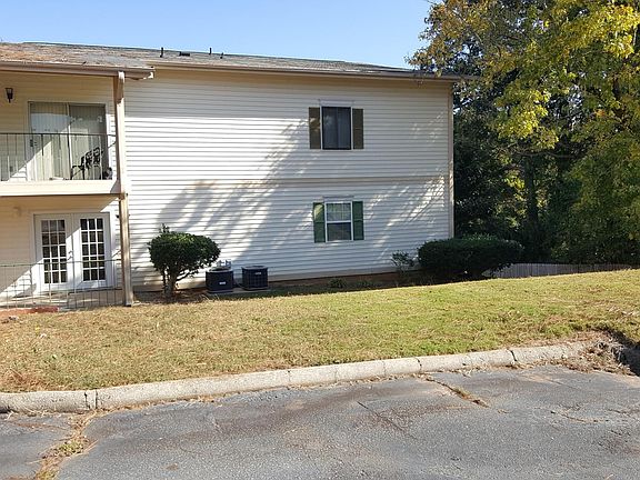 Right side, ground level unit