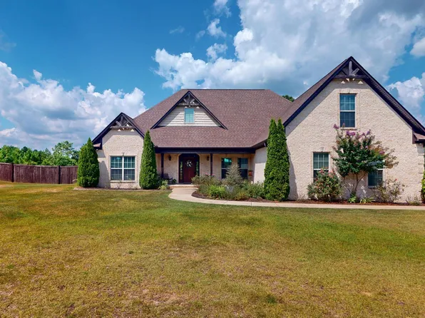 338 Beasley Dr, Lexington, TN 38351