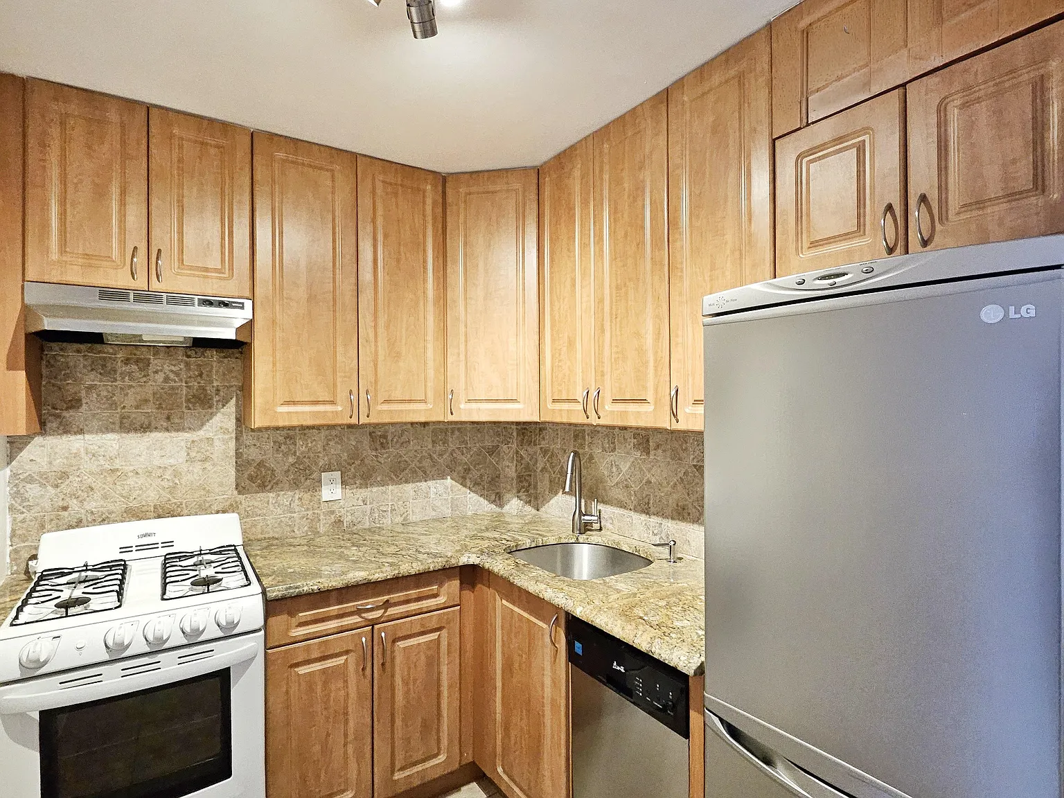2610 Ocean Parkway — Photo 2