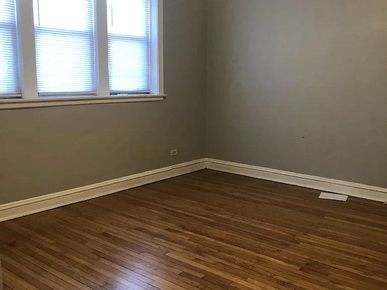 3848 W Grand Ave — Photo 5
