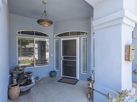 5th image of 4029 E Meadow Ave