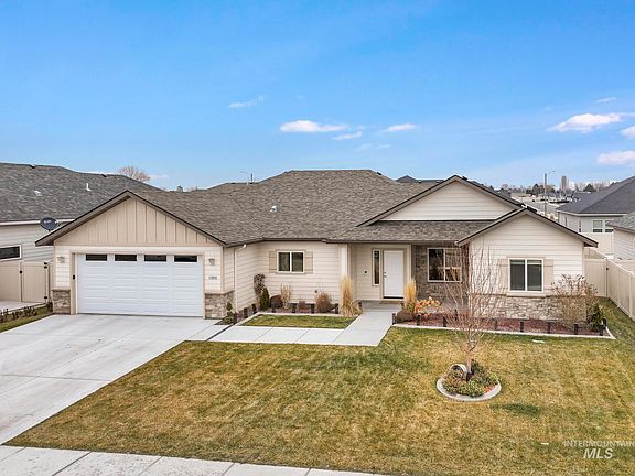 3rd image of 1205 Thunder Mountain Dr