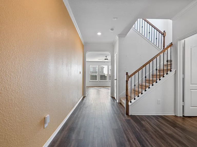 237 Espresso Dr — Photo 2