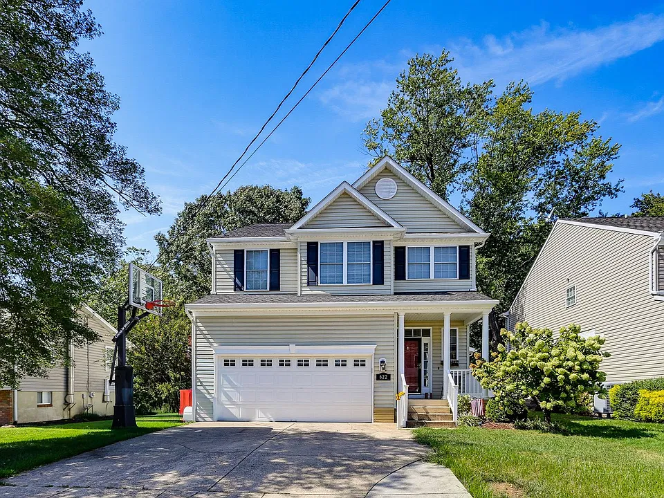 622 Cypress Ln