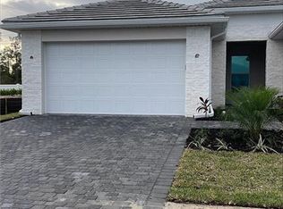 8933 Oceana Way, Naples, FL 34114