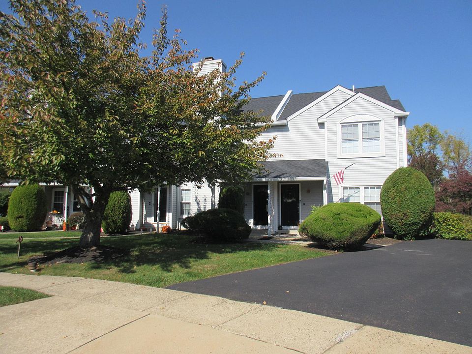 1st image of 53 Stockton Ct