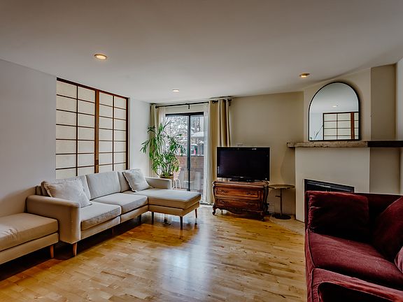 5th image of 935 E Hopkins Ave #7
