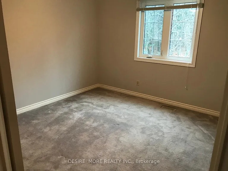 54 Mayfair Dr N #SE — Photo 27