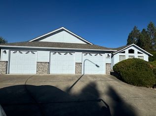 180 Candice Cir, Medford, OR 97504