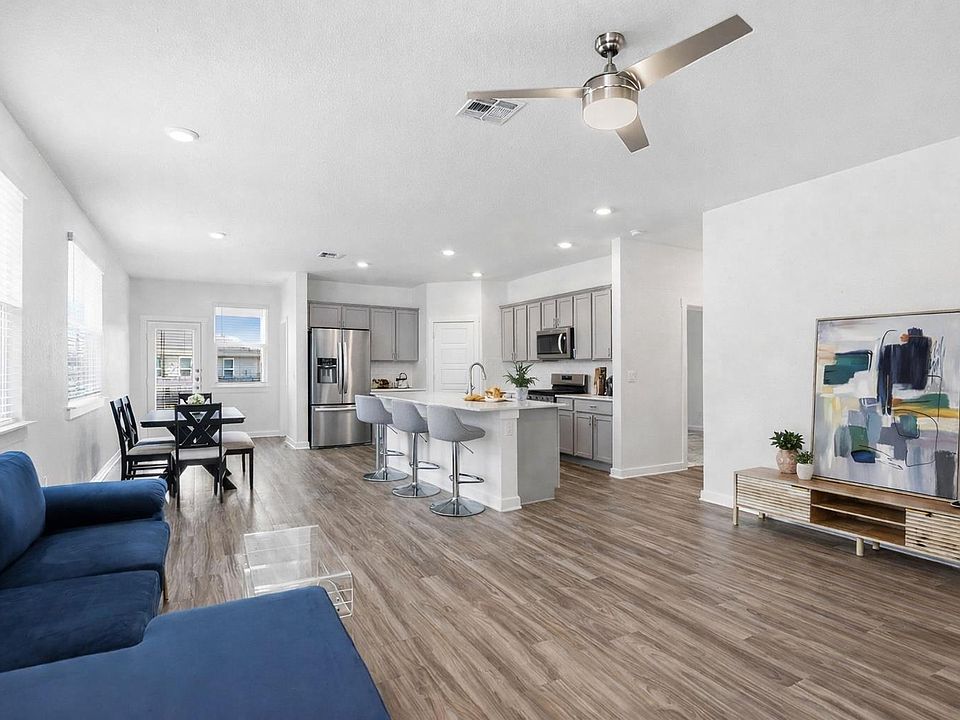 1st image of 220 Centuryplant Rd