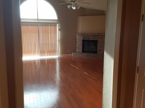 3rd image of 8412 N Hayston Ave