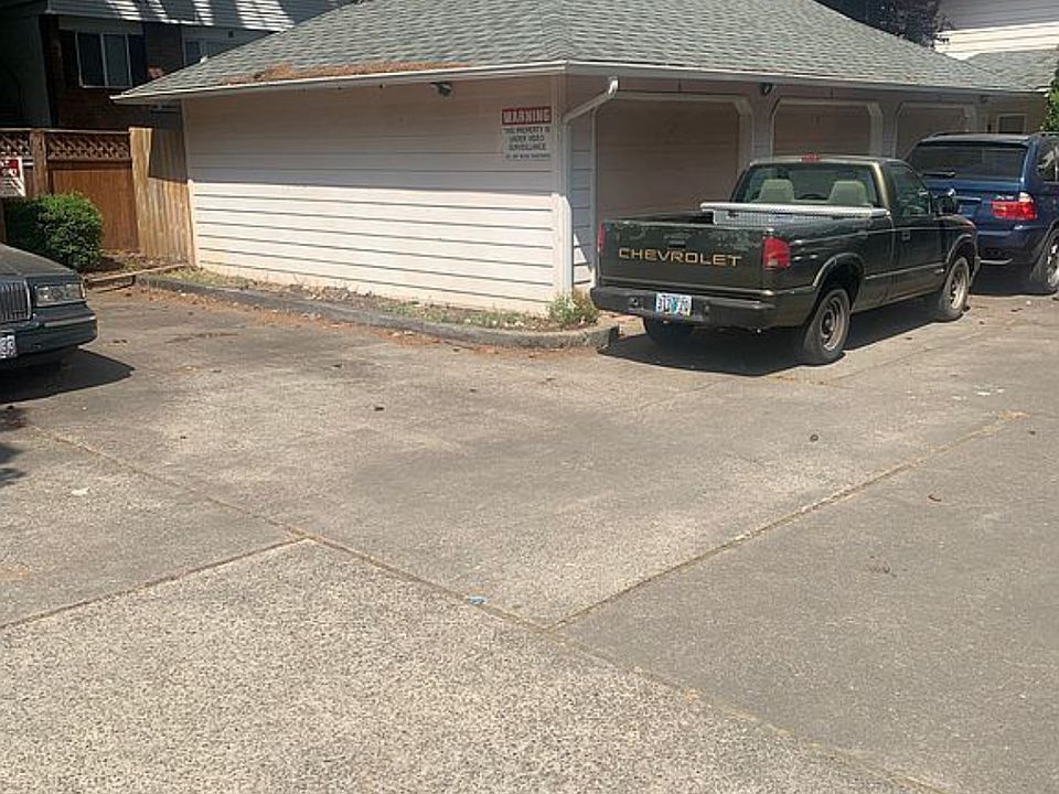 1st image of 2608-2610 SE 157th Ave #3