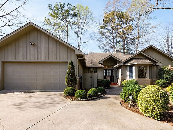 2nd image of 47 Gulf Stream Ln