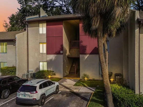 3805 S LAKE DRIVE #240, TAMPA, FL 33614
