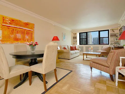 Sold by Sotheby's International Realty | media 7