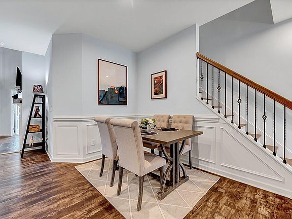 2nd image of 524 Brunello Dr