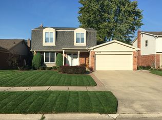 9177 Baywood Dr, Plymouth, MI 48170