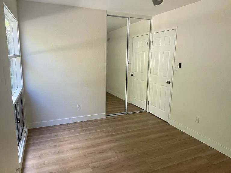 3225 Lloyd St — Photo 11