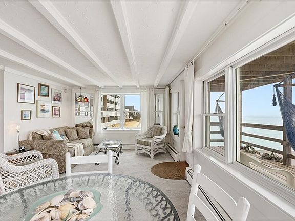 5th image of 539 Commercial St #4&5