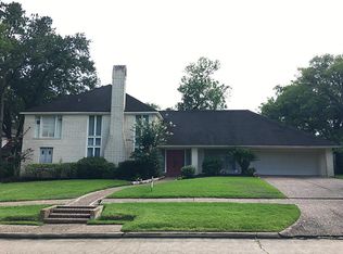 2804 Green Tee Dr, Pearland, TX 77581