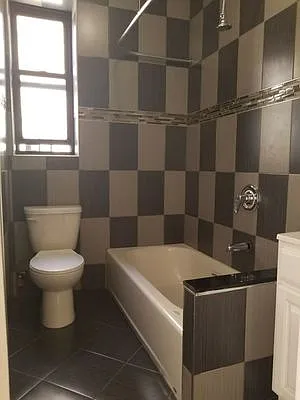 Rented by Lang Realty LLC | media 15