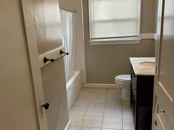 4th image of 401 S Verdugo Rd #1