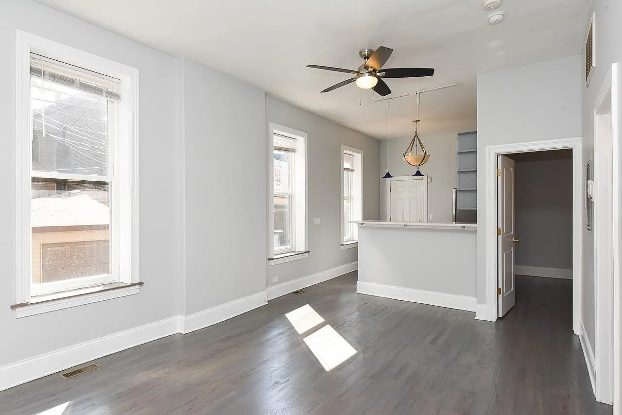 1713 W Julian St — Photo 2