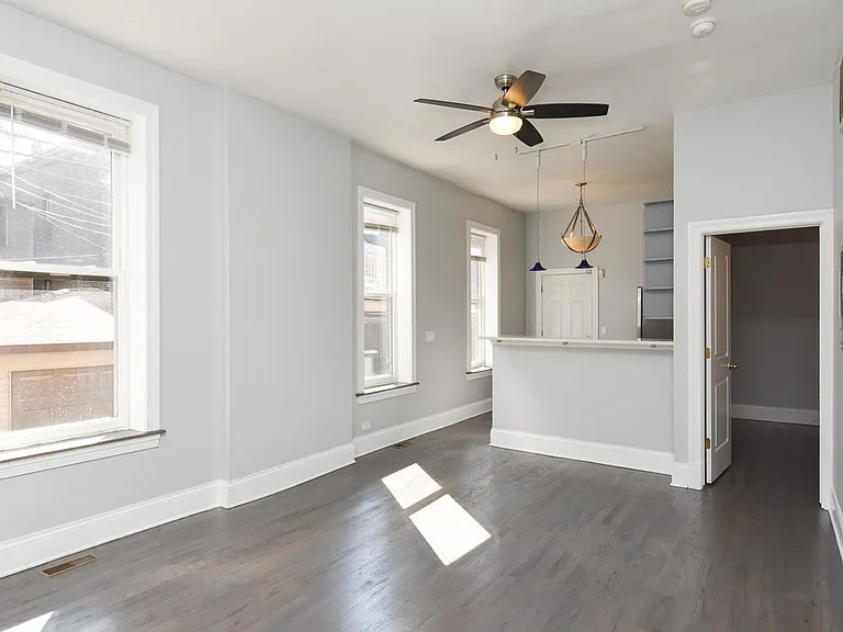 1713 W Julian St #1R — Photo 2