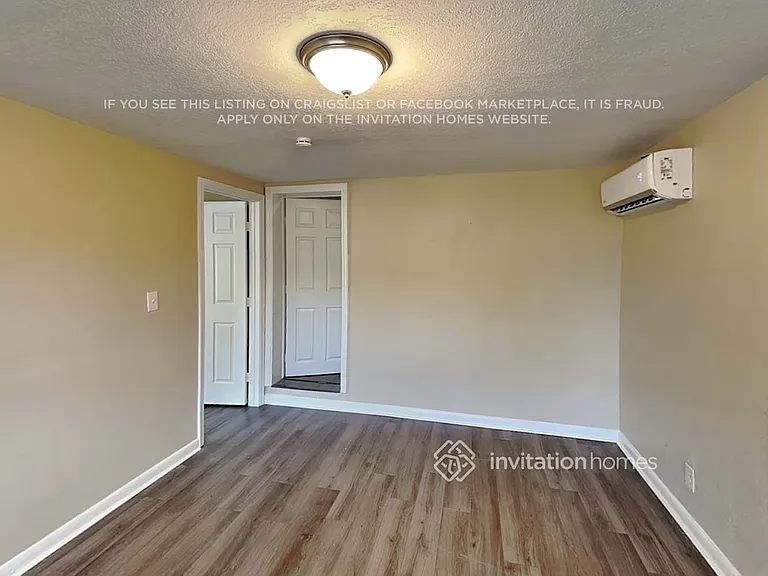 1633 NW 15th Pl — Photo 7