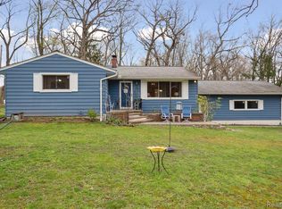 256 Doremus Ave, Waterford, MI 48328