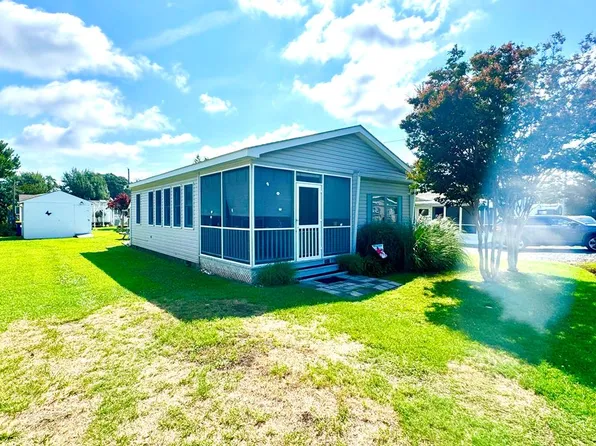 5377 Misty Meadows Dr, Chincoteague Island, VA 23336