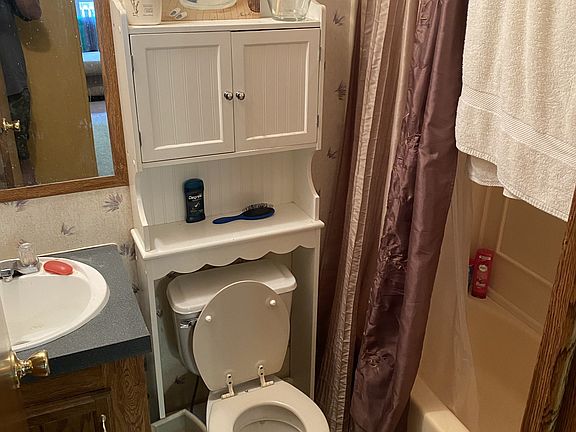 3rd image of 177 Walnut Dr