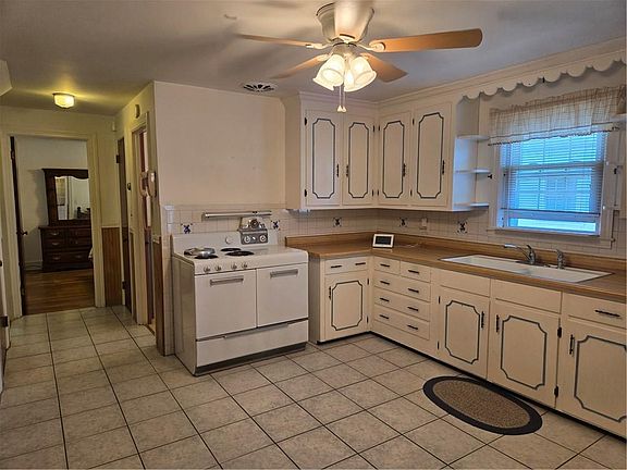 5th image of 94 Langdon St