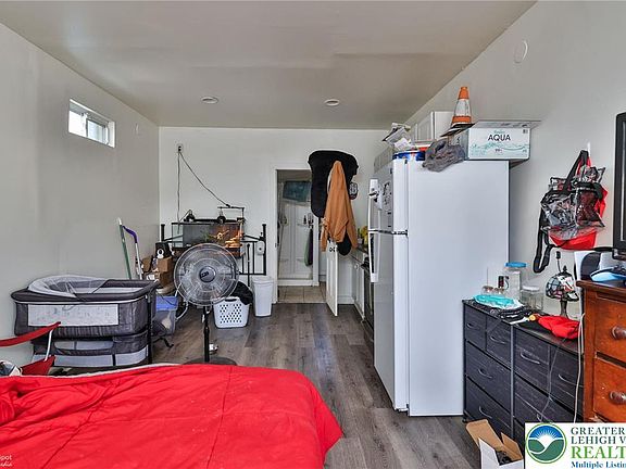 5th image of 115 E Ruddle St