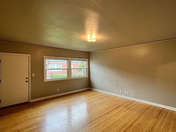 5th image of 6345 N Albina Ave APT 3