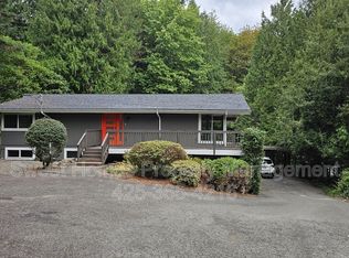 10940 NE 26th Pl, Bellevue, WA 98004