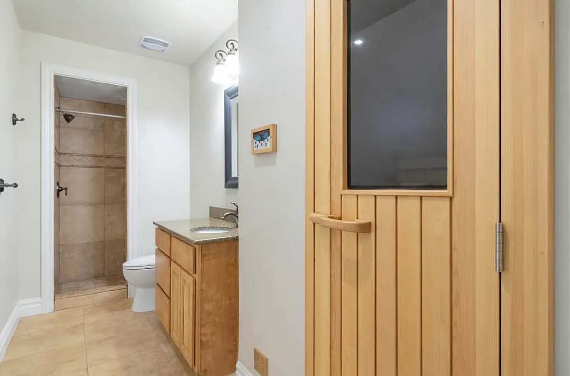 4 bed, 1600 sqft, $1,950 — Photo 3