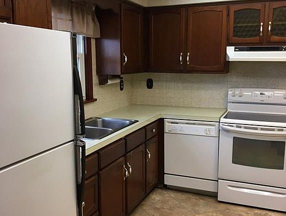 5th image of 2724 Skyline Dr