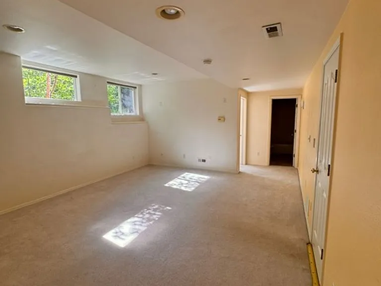 10100 Zermatt Cir — Photo 37