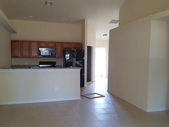 5th image of 109 SE 23rd Pl