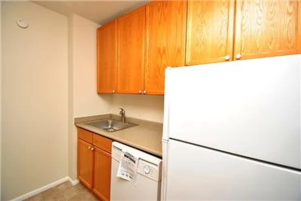 Sold by Maxwell Jacobs | media 33