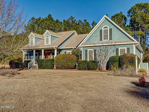 3rd image of 530 Riverwood Dr SE