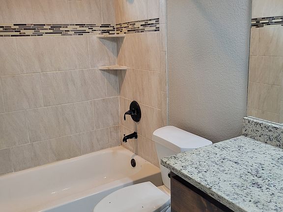 5th image of 1223 Green Hill Dr