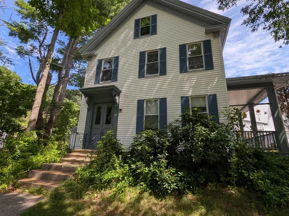 126 Sullivan St APT B, Berwick, ME 03901