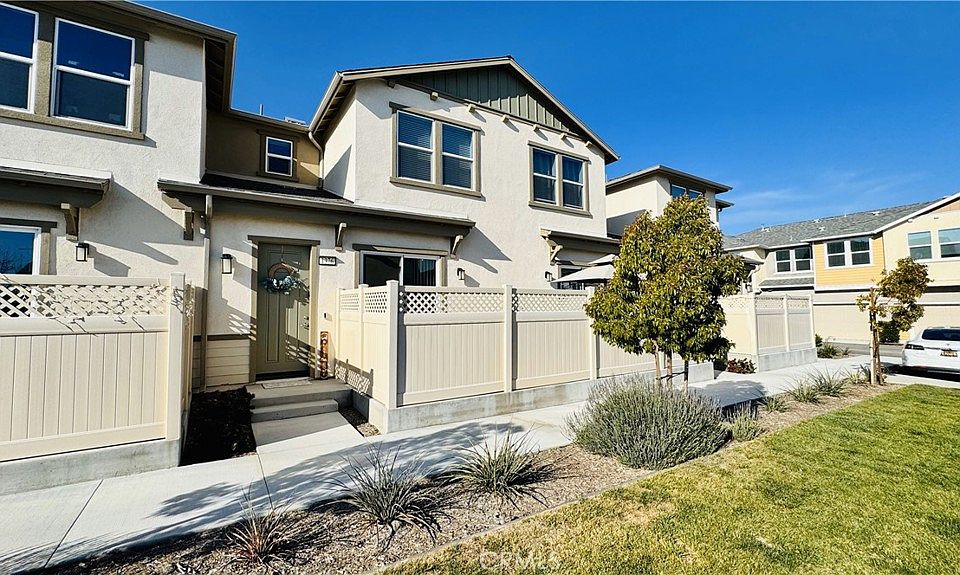 1st image of 1376 Chervil Way