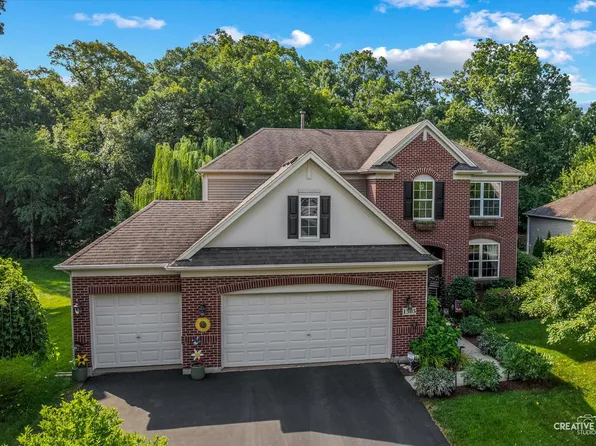 1303 Dorr Dr, Sugar Grove, IL 60554