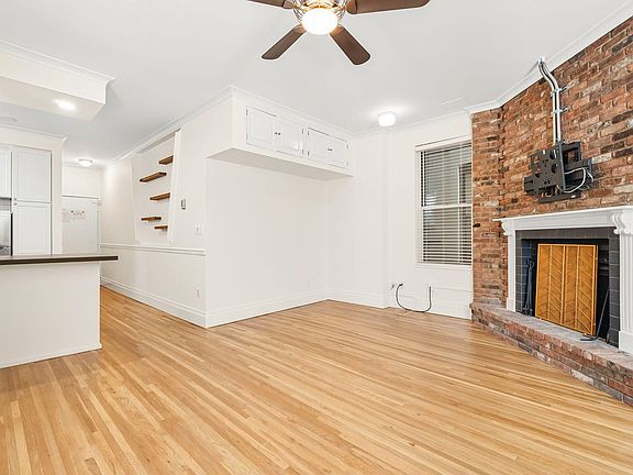 3rd image of 725 Washington St APT 5